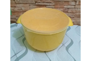 SALADEIRA 9,5 LTS AMARELO C/TAMPA REF-60102